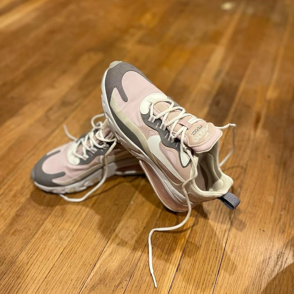 Nike AirMax 270